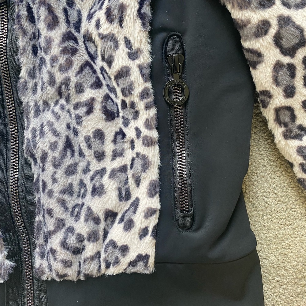 Goldbergh Sunna Ski Jacket Reversible in GREY tone - Picture 13 of 14